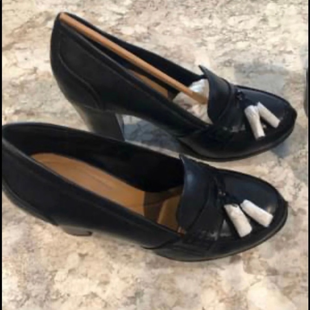 Black chunky heels 9.5